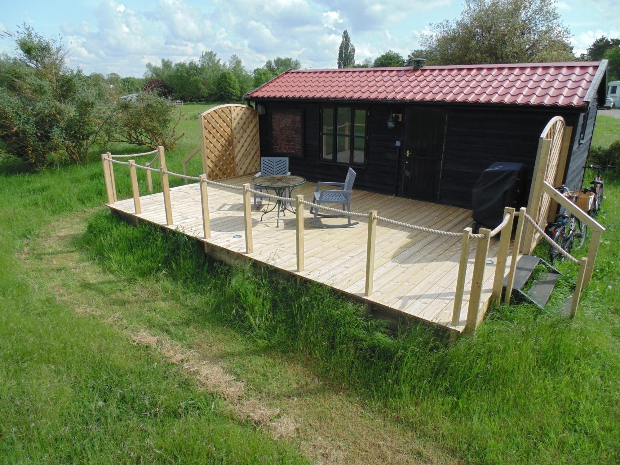 The Cabin Pakenham Экстерьер фото